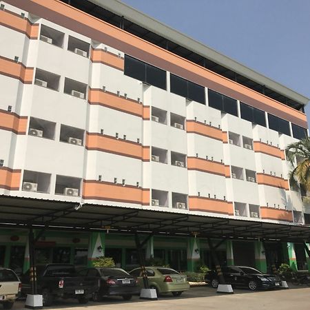 Lopburi Residence Hotel エクステリア 写真