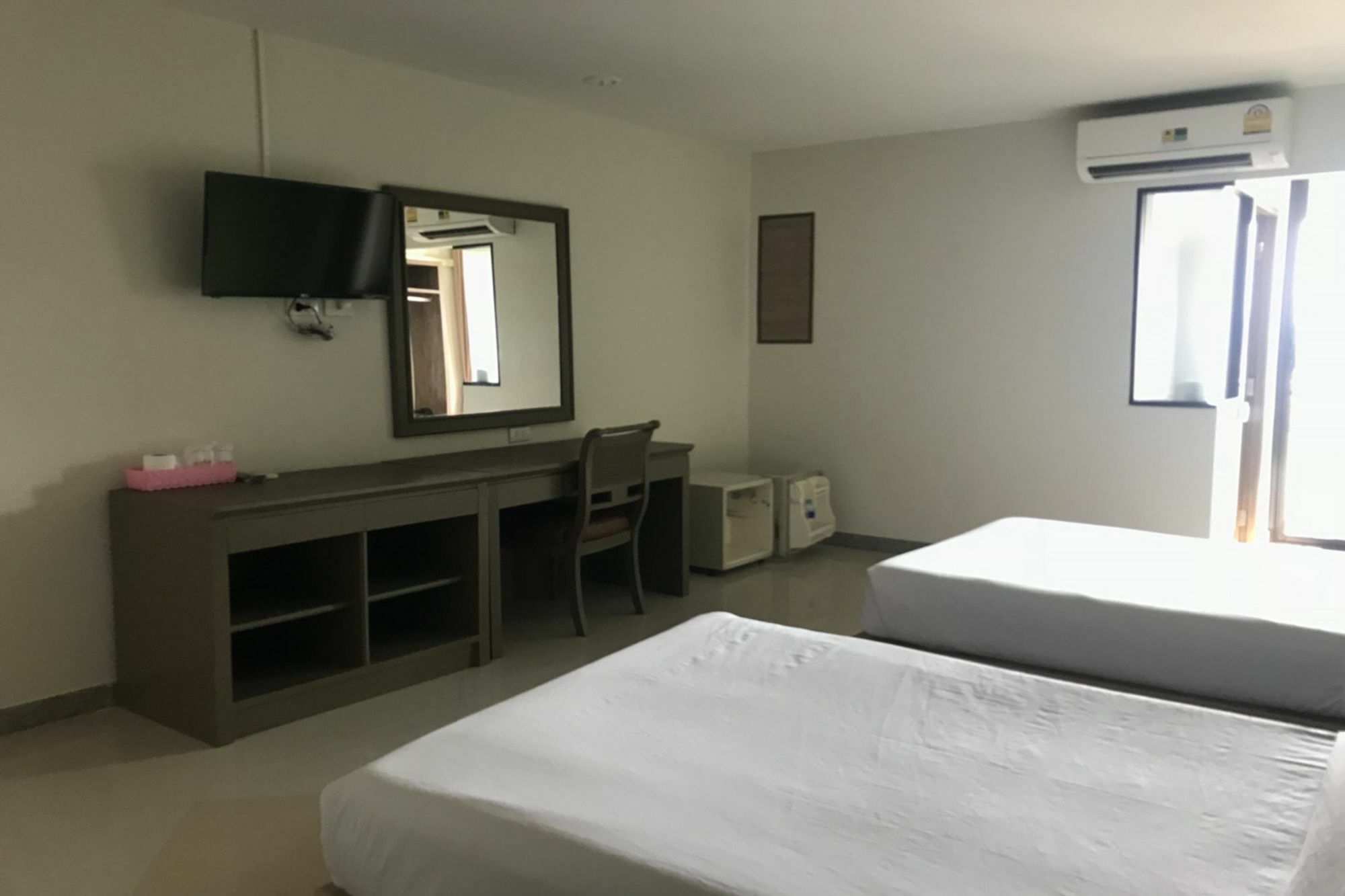 Lopburi Residence Hotel エクステリア 写真