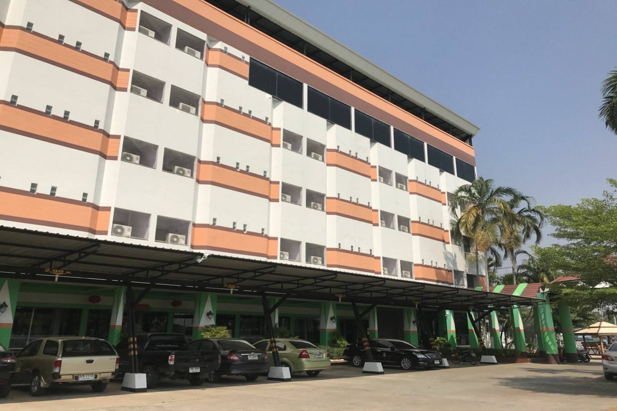Lopburi Residence Hotel エクステリア 写真