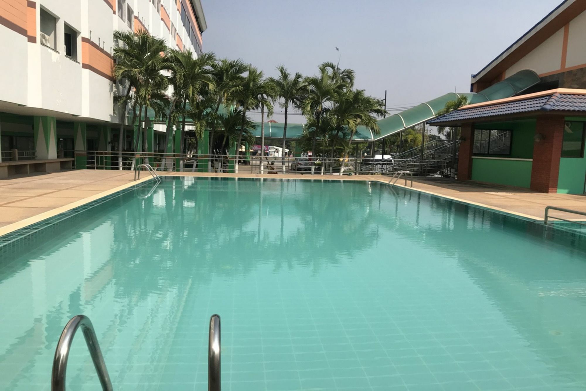 Lopburi Residence Hotel エクステリア 写真